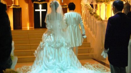 信用ブラックでも結婚すればカード作成